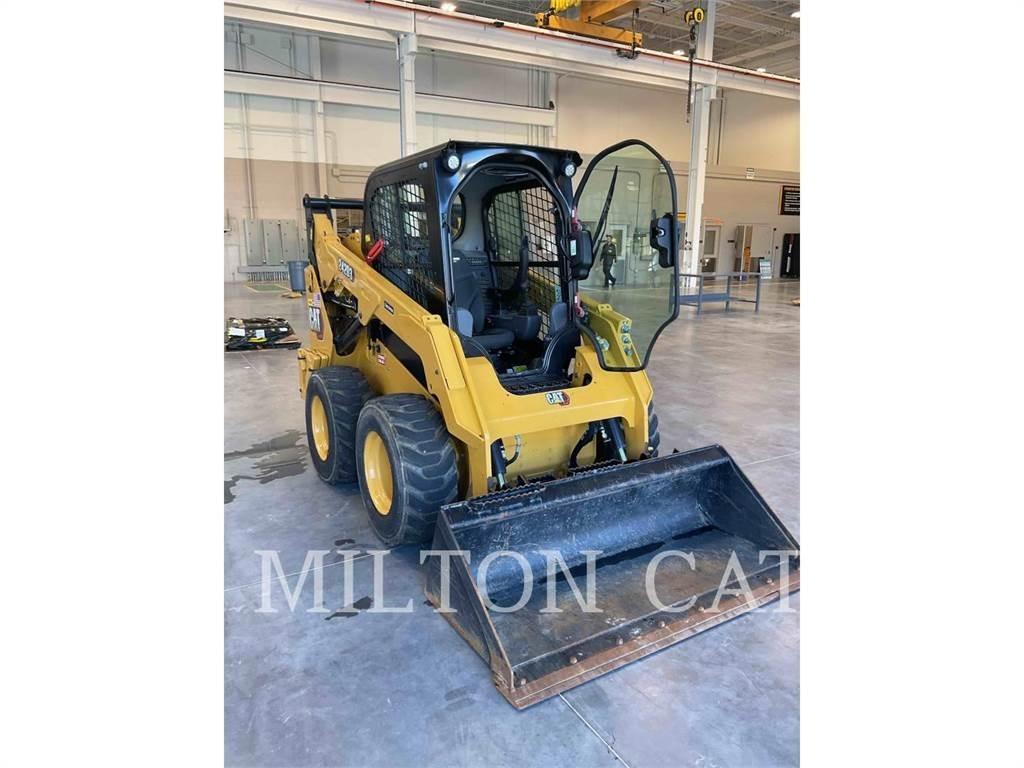 CAT 242D3 Chargeuse compacte