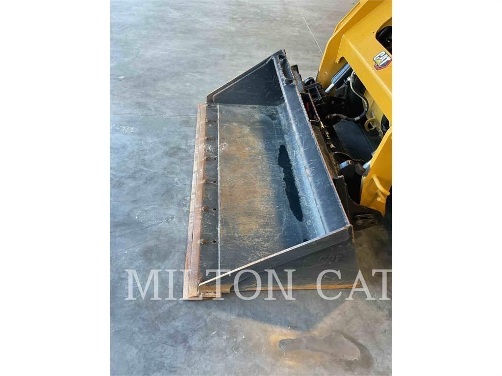 CAT 242D3 Chargeuse compacte