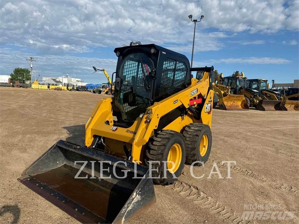 CAT 242D3 Chargeuse compacte