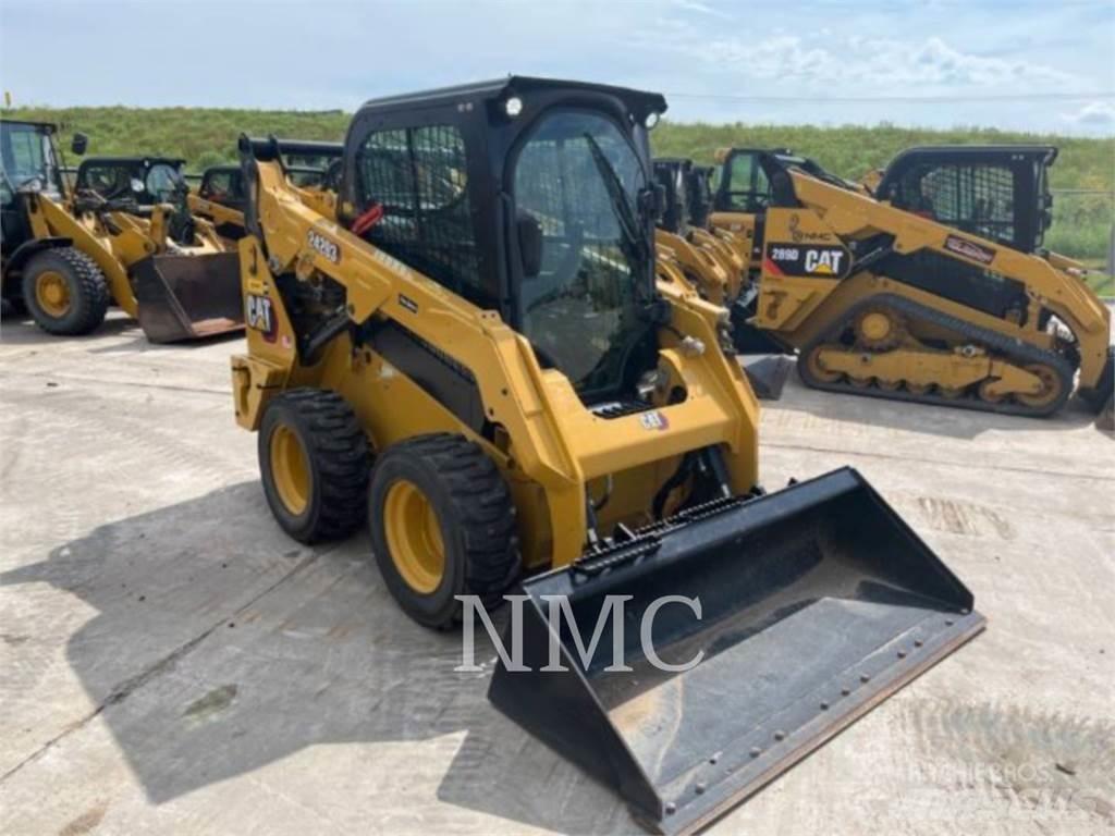 CAT 242D3 Chargeuse compacte