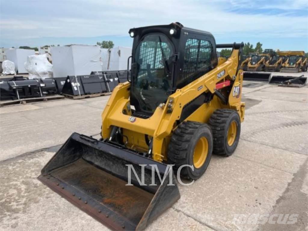 CAT 242D3 Chargeuse compacte