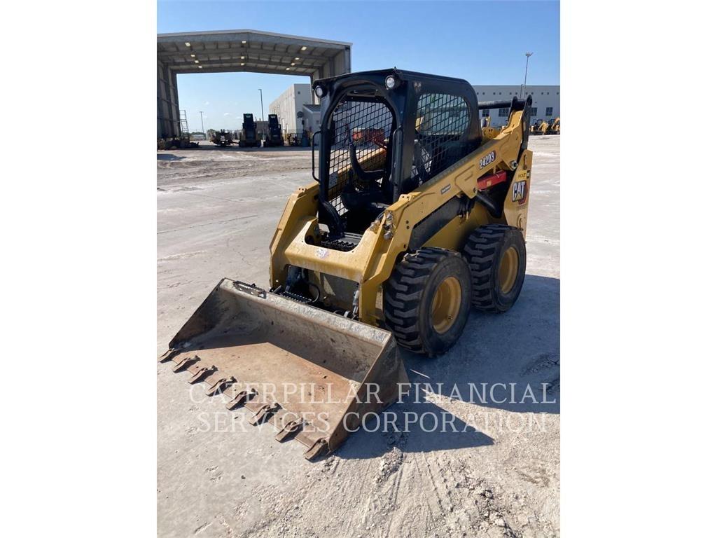 CAT 242D3 Chargeuse compacte