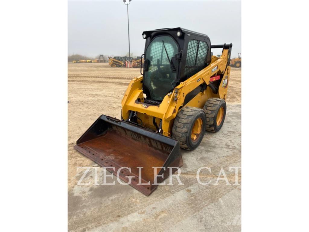 CAT 242D3 Chargeuse compacte