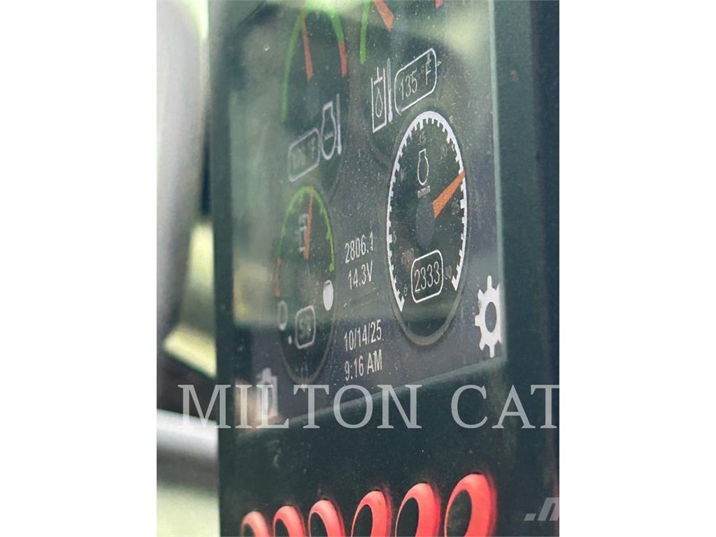 CAT 242D3 Chargeuse compacte