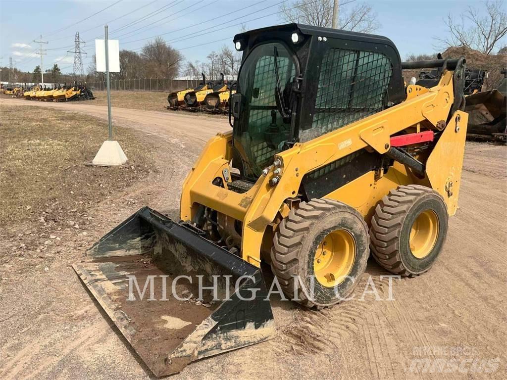 CAT 242D3 A2Q Chargeuse compacte