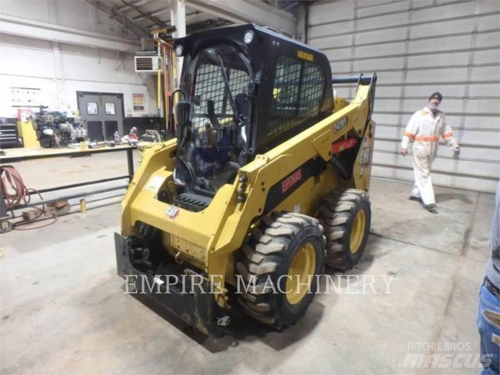 CAT 242D3 CA Chargeuse compacte