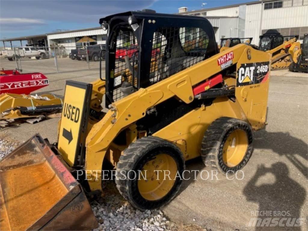 CAT 246D Chargeuse compacte