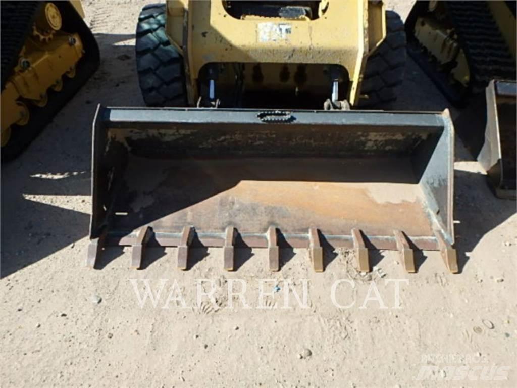 CAT 246D Chargeuse compacte