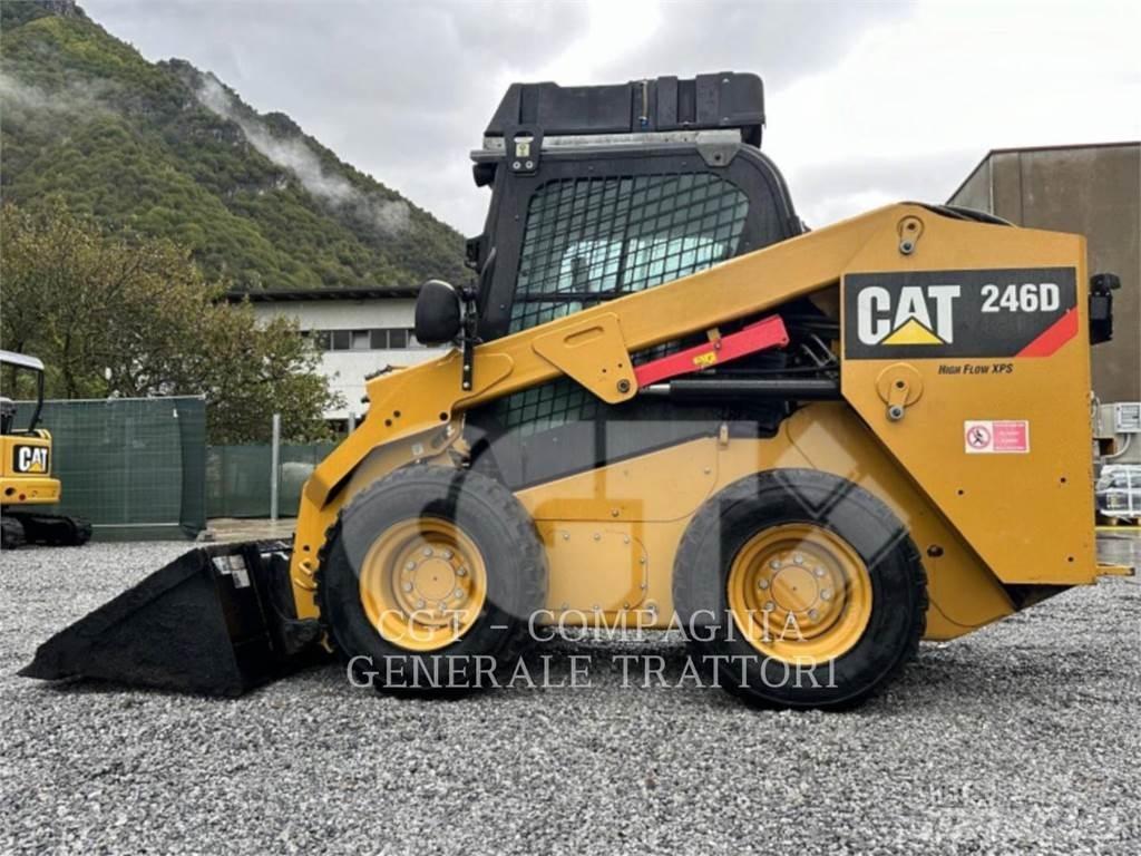 CAT 246D Chargeuse compacte