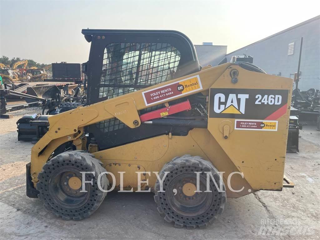 CAT 246D Chargeuse compacte