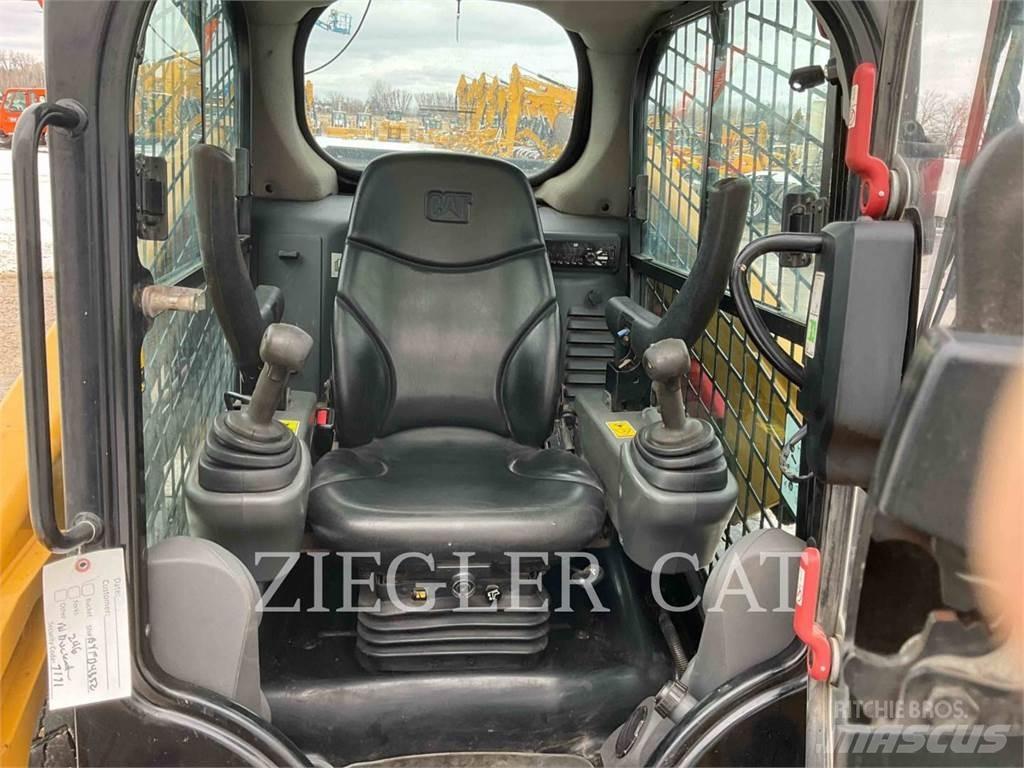 CAT 246D Chargeuse compacte