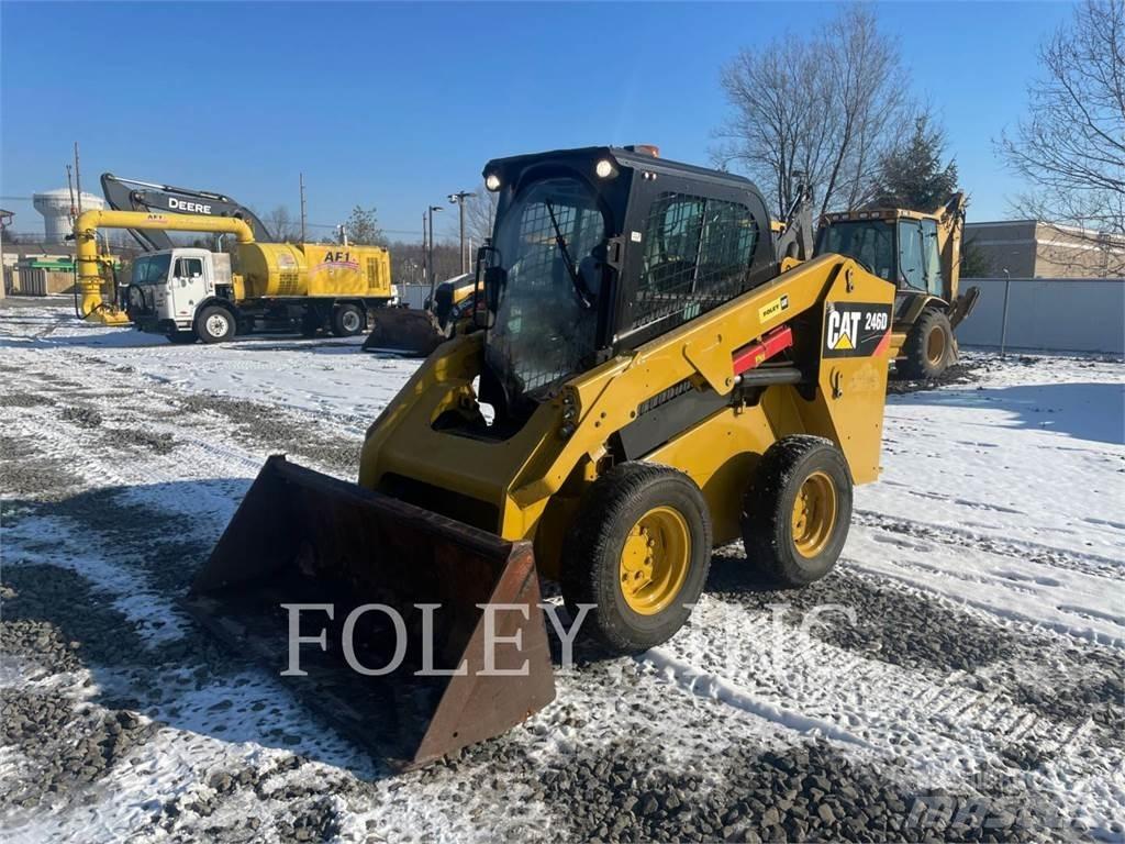 CAT 246D Chargeuse compacte