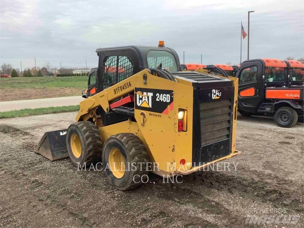 CAT 246D Chargeuse compacte