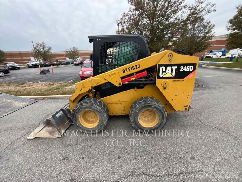CAT 246D Chargeuse compacte