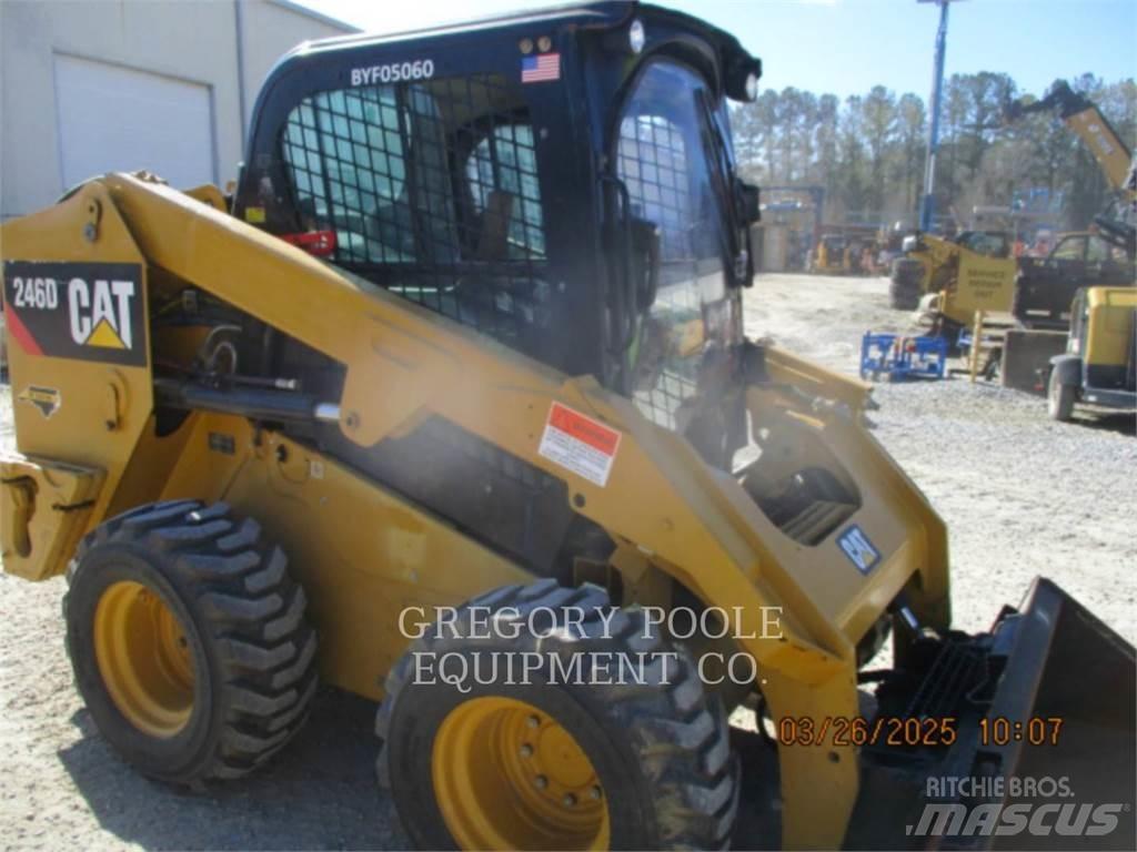 CAT 246D Chargeuse compacte