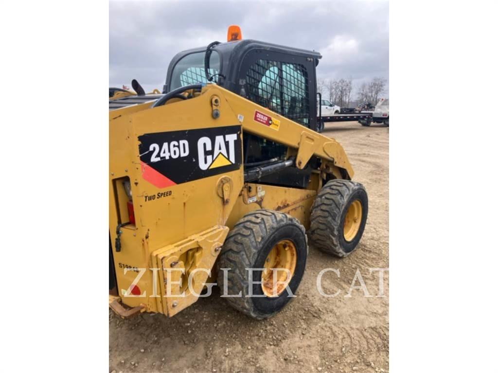 CAT 246D Chargeuse compacte