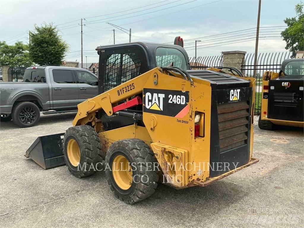 CAT 246D Chargeuse compacte