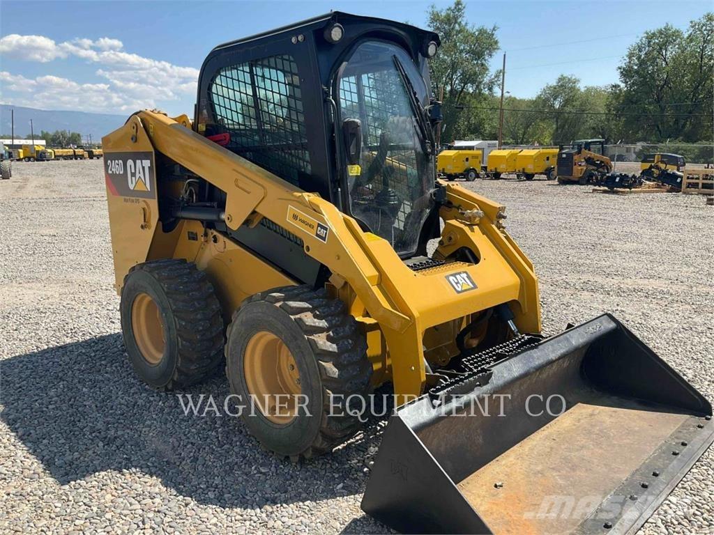 CAT 246D Chargeuse compacte