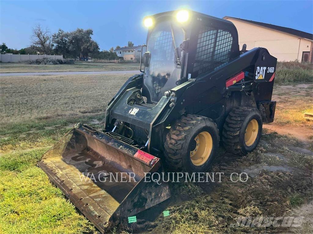 CAT 246D Chargeuse compacte