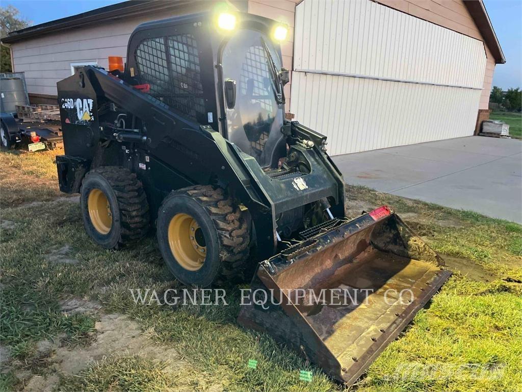 CAT 246D Chargeuse compacte