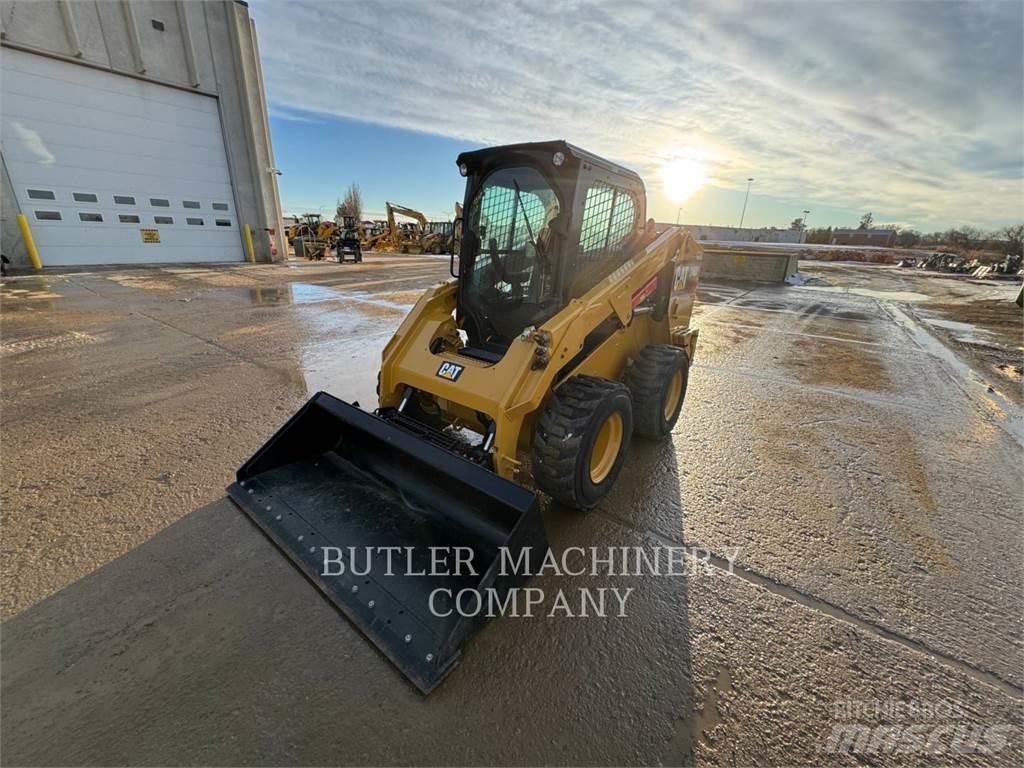 CAT 246D C3H2 Chargeuse compacte