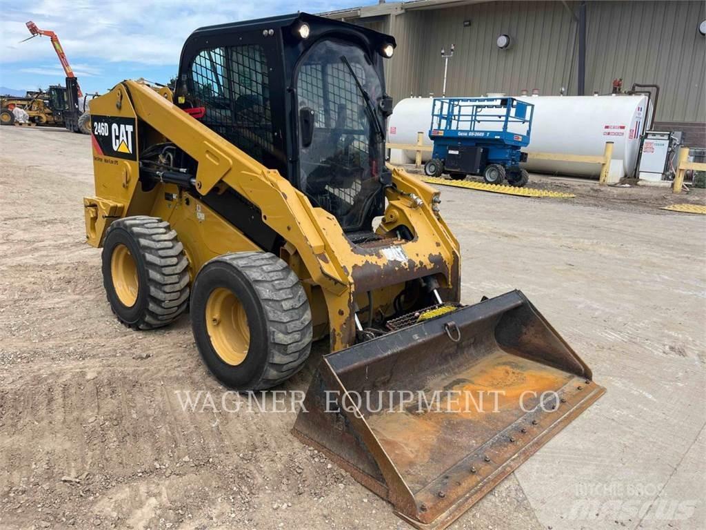 CAT 246D HF Chargeuse compacte