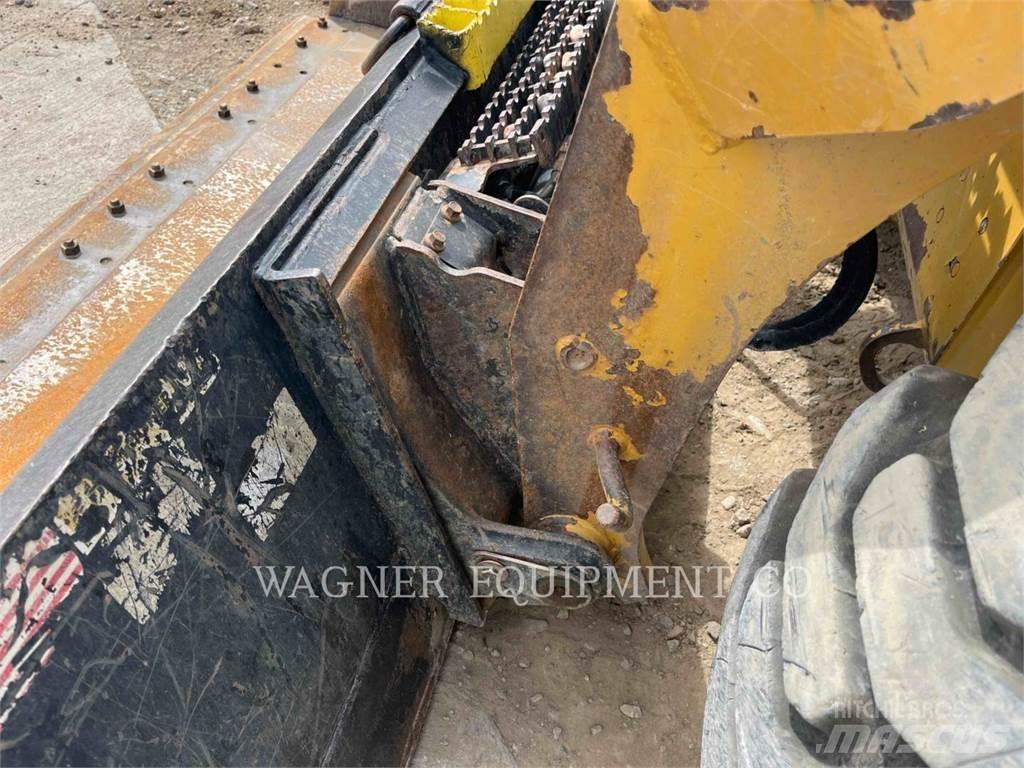 CAT 246D HF Chargeuse compacte