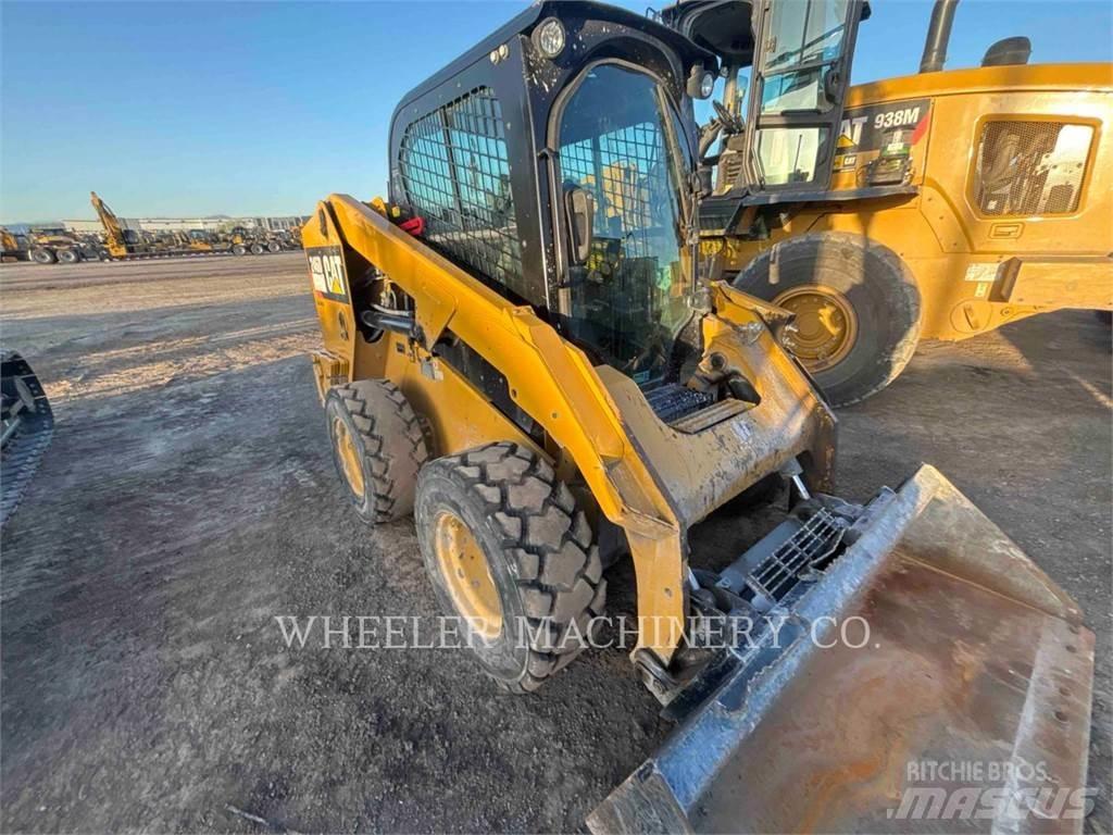 CAT 246D2 C3H4 Chargeuse compacte