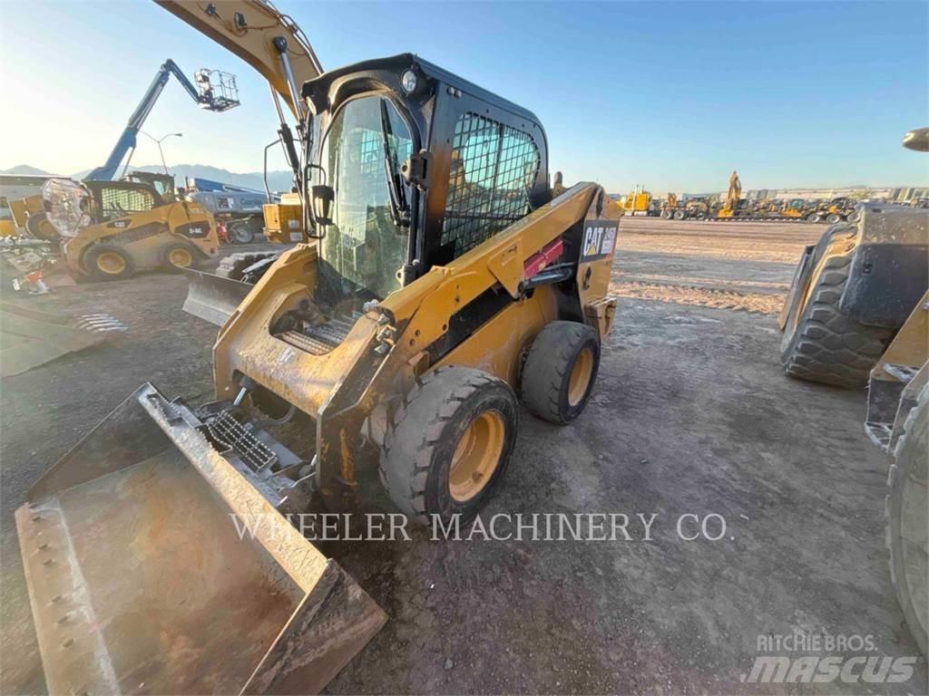 CAT 246D2 C3H4 Chargeuse compacte