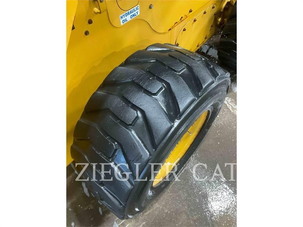 CAT 246D3 Chargeuse compacte