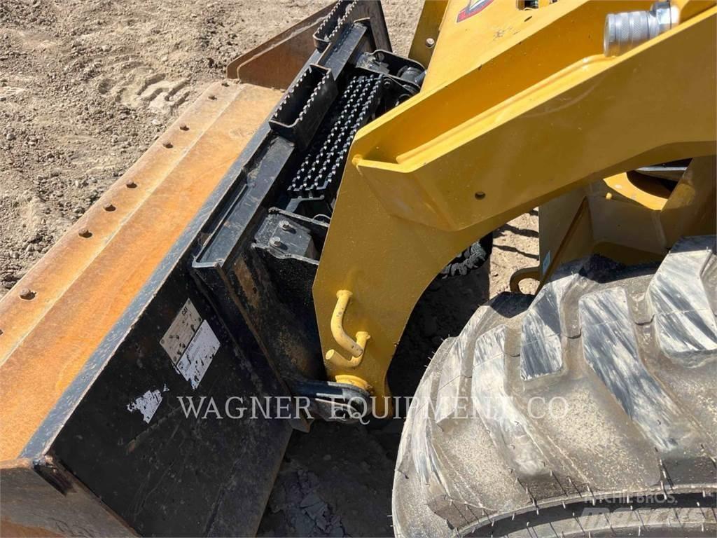 CAT 246D3 Chargeuse compacte