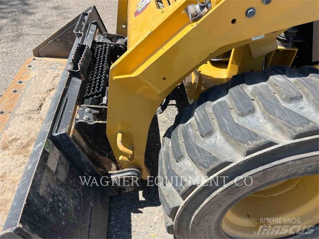 CAT 246D3 Chargeuse compacte