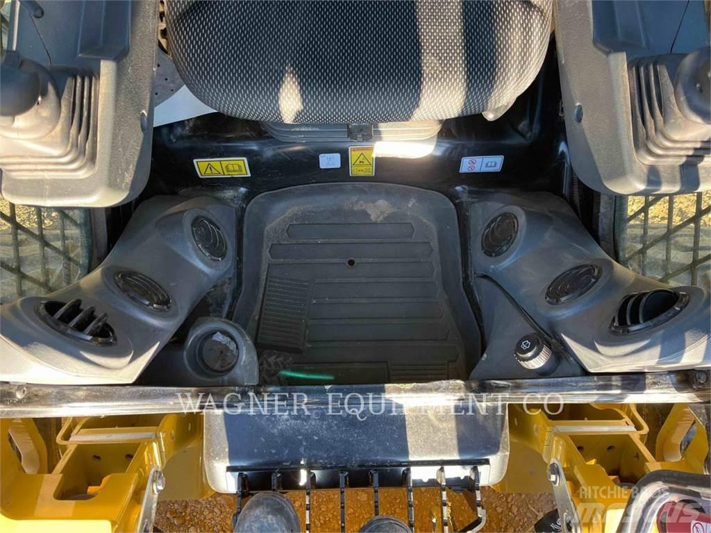 CAT 246D3 Chargeuse compacte