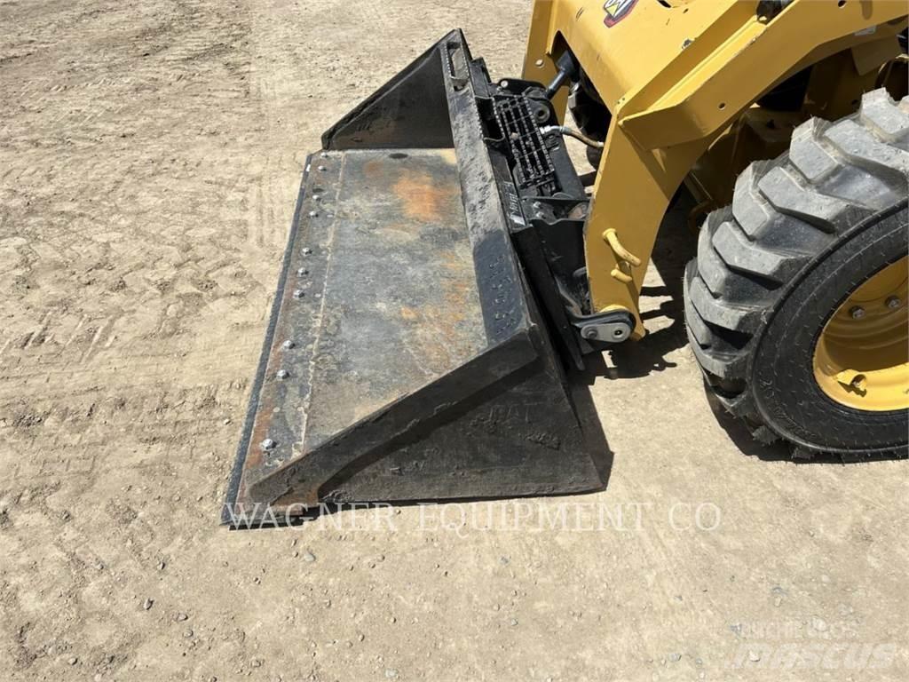 CAT 246D3 Chargeuse compacte