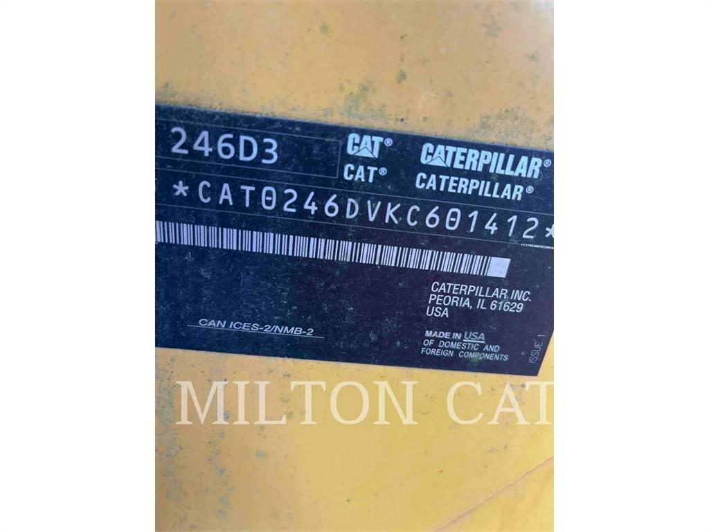 CAT 246D3 Chargeuse compacte