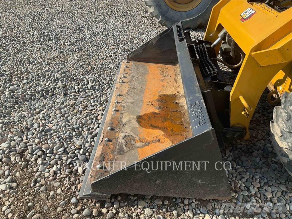 CAT 246D3 Chargeuse compacte