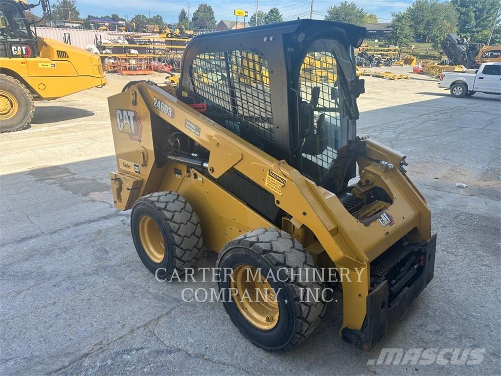 CAT 246D3 Chargeuse compacte