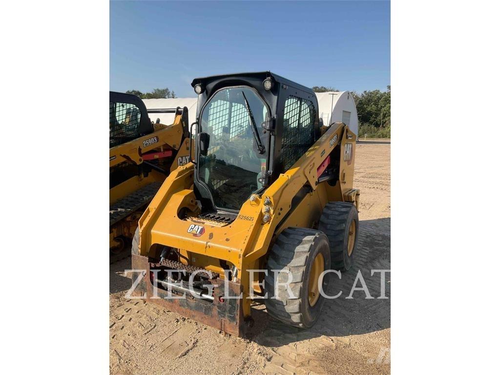 CAT 246D3 Chargeuse compacte