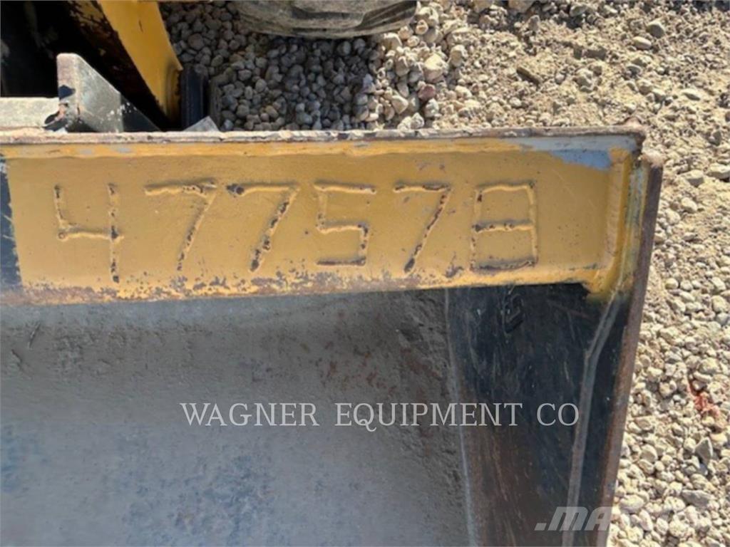 CAT 246D3 Chargeuse compacte