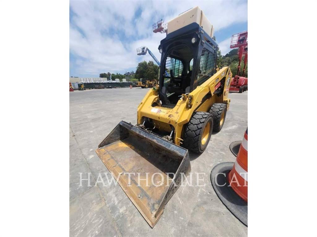 CAT 246D3H2O Chargeuse compacte