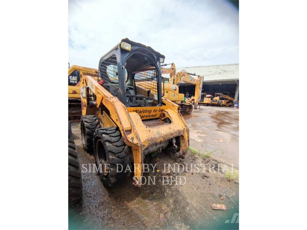 CAT 246DLRC Chargeuse compacte