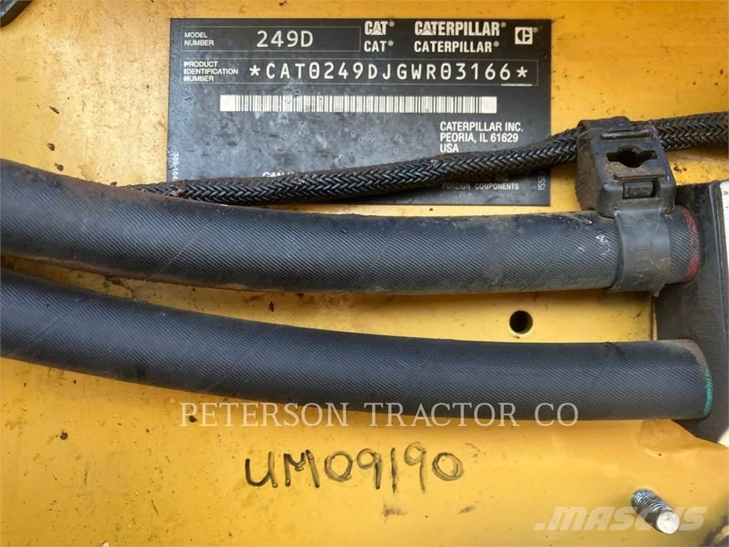 CAT 249D Chargeuse sur pneus