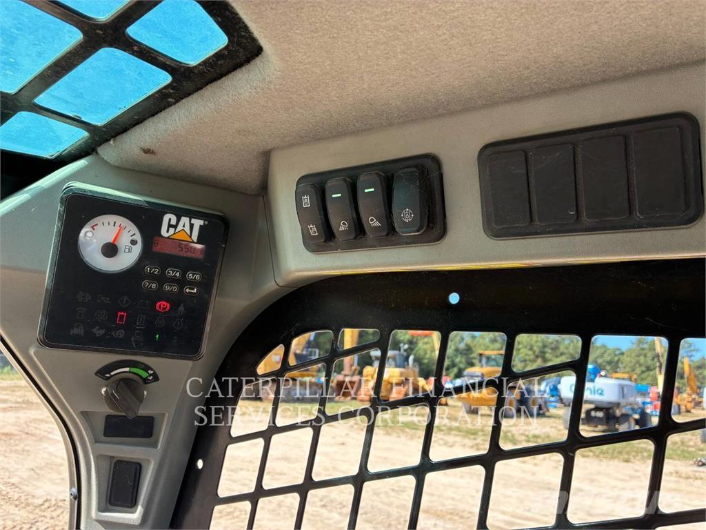 CAT 249D3 Chargeuse sur chenilles