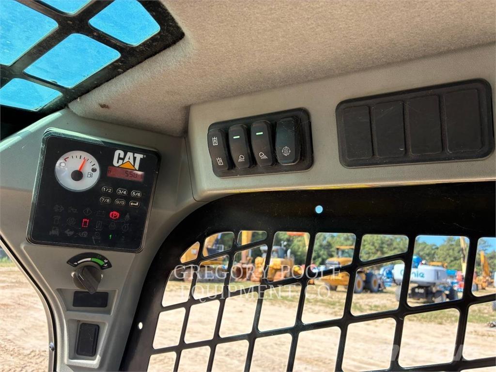 CAT 249D3 Chargeuse sur chenilles