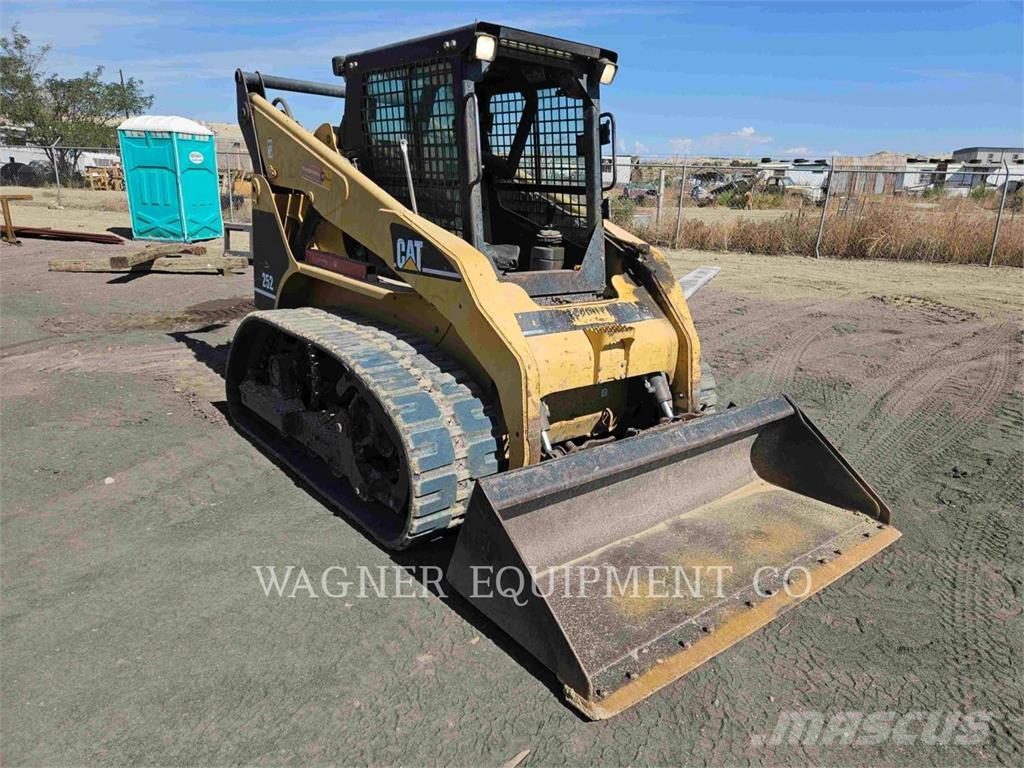 CAT 252 Chargeuse compacte