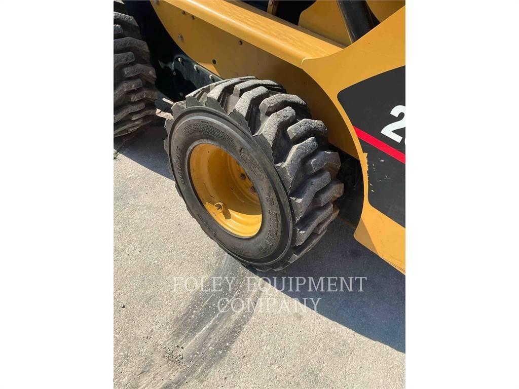 CAT 252B Chargeuse compacte
