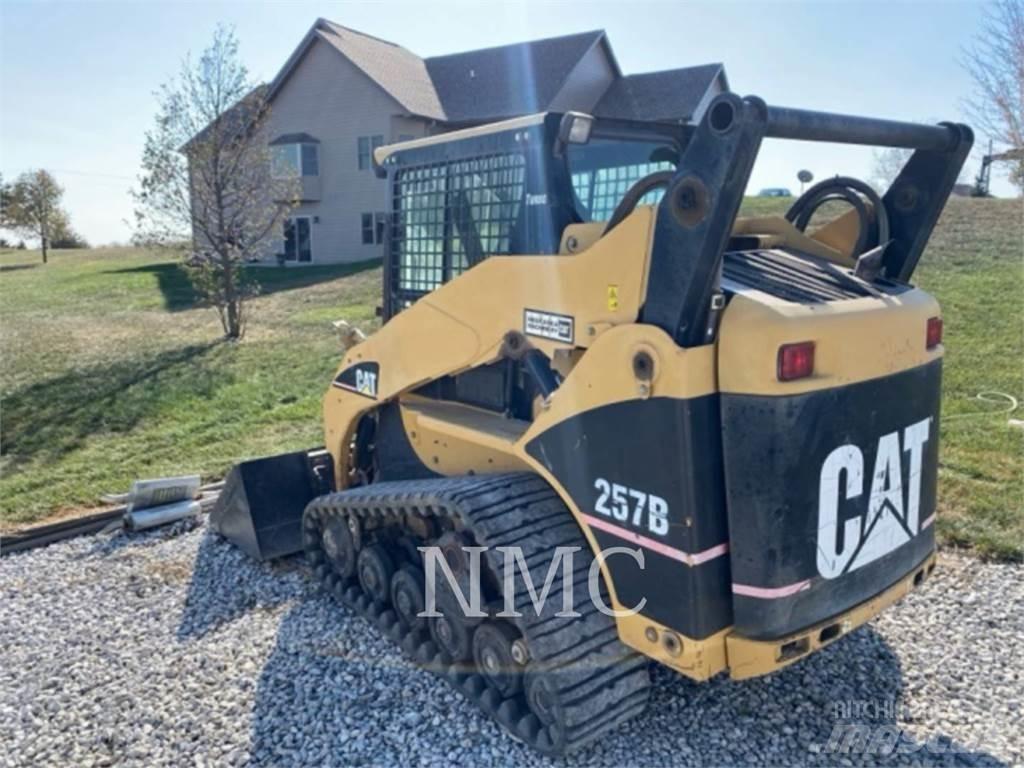 CAT 257B Chargeuse compacte