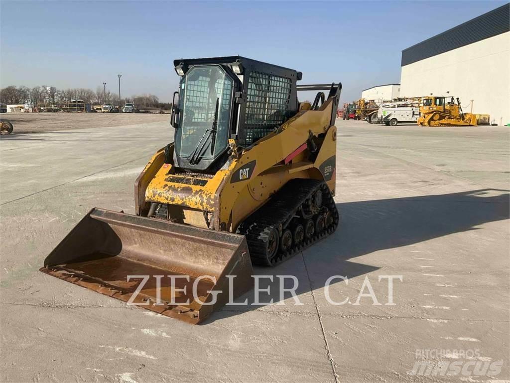 CAT 257B3 Chargeuse sur chenilles
