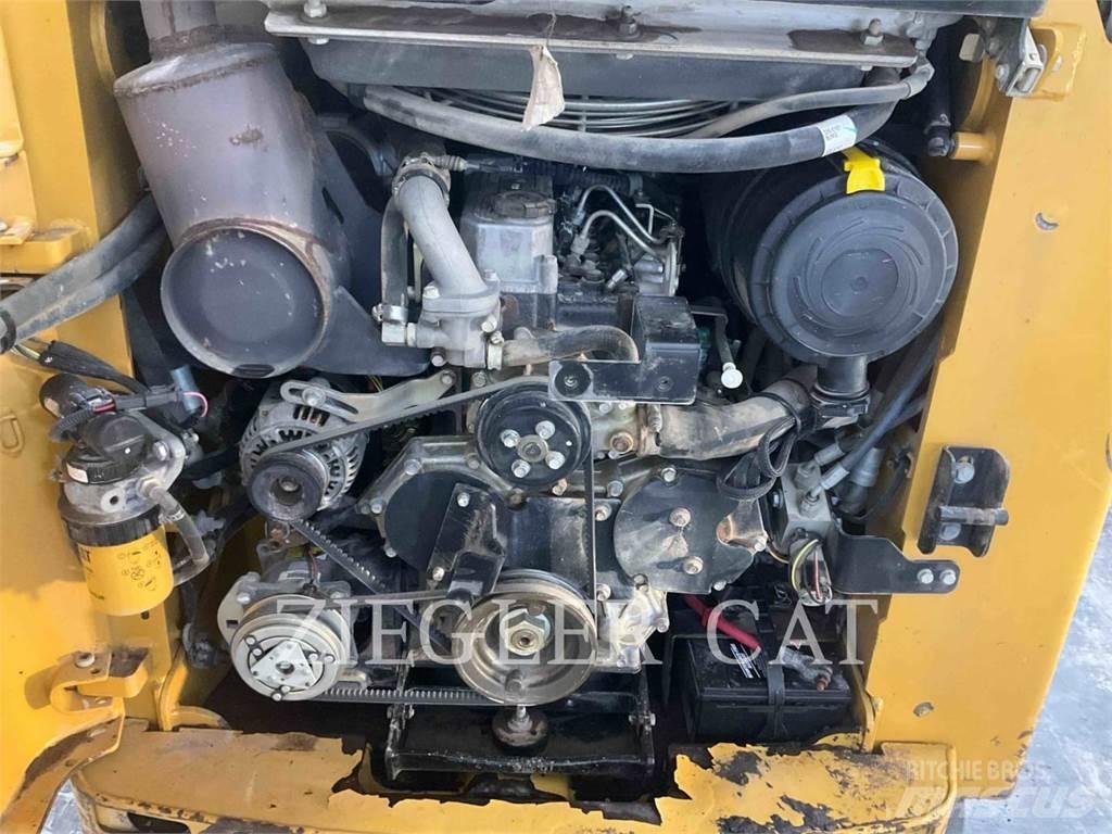 CAT 257B3 Chargeuse sur chenilles