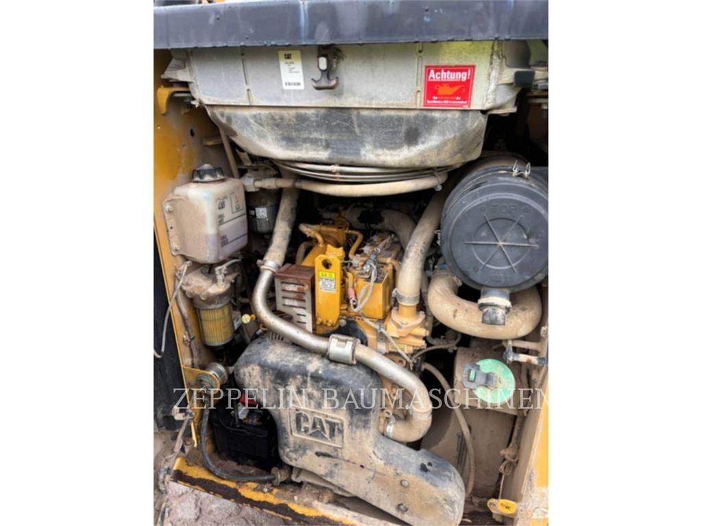 CAT 257D Chargeuse compacte